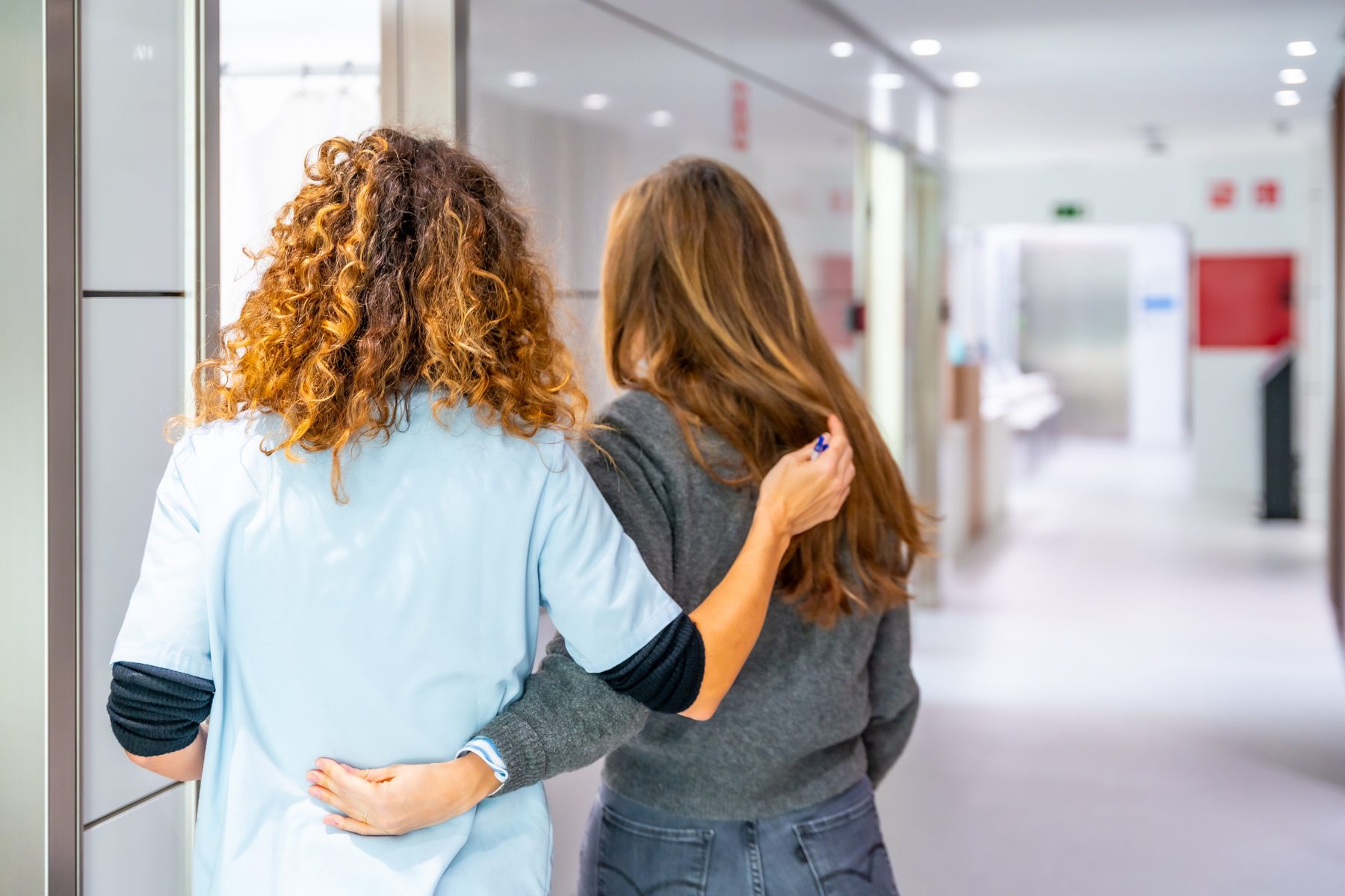 A supportive conversation in a healthcare setting